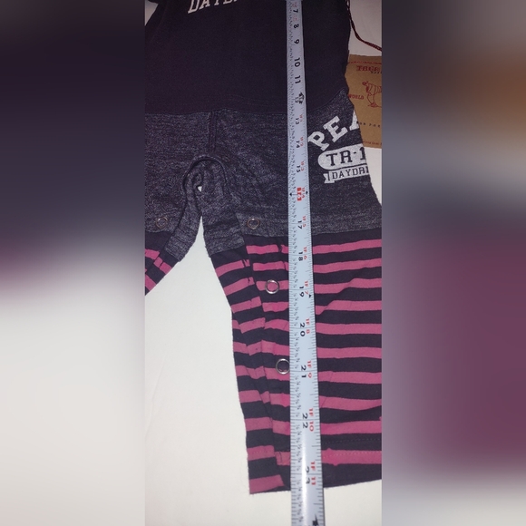 True Religion 6-12 Mo Baby One Piece New With Tag Excellent Condition Great Gift - Picture 8 of 8